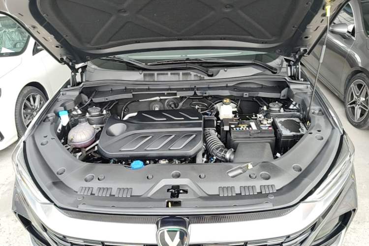 Used CHANGAN CS75 2026 Model PRO 1.5T DCT Prestige 7-Seater Engine Bay