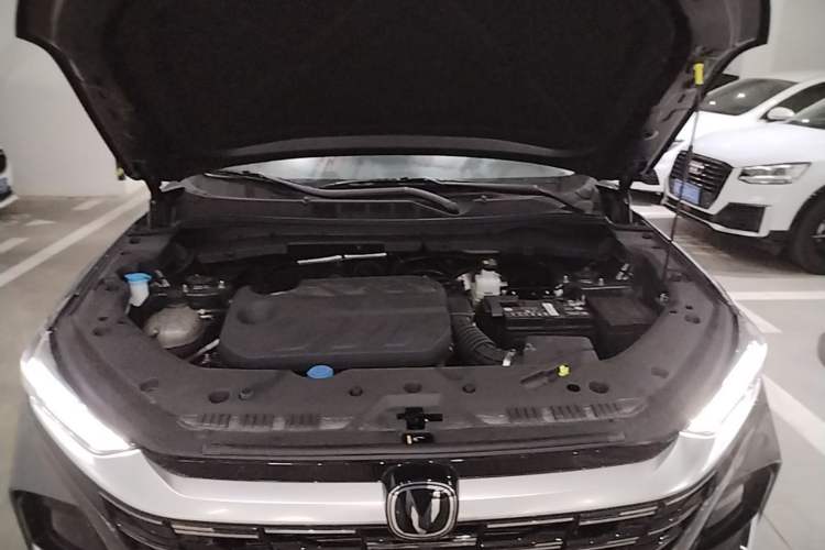 Used CHANGAN CS75 2026 Model PRO 1.5T DCT Prestige 7-Seater Engine Bay
