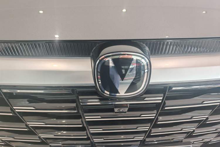 Used CHANGAN CS75 2026 Model PRO 1.5T DCT Prestige 7-Seater Exterior 4