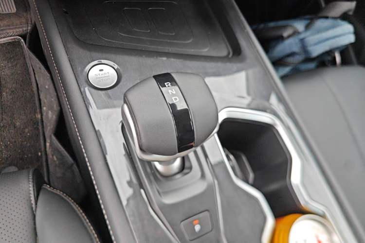 Used CHANGAN CS75 2026 Model PRO 1.5T DCT Prestige 7-Seater Gear Lever
