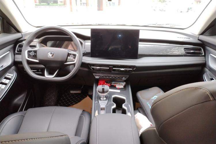 Used CHANGAN CS75 2026 Model PRO 1.5T DCT Comfort 5-Seater Interior 2