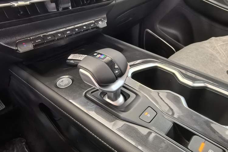 Used CHANGAN CS75 2026 Model PRO 1.5T DCT Prestige 7-Seater Interior 6
