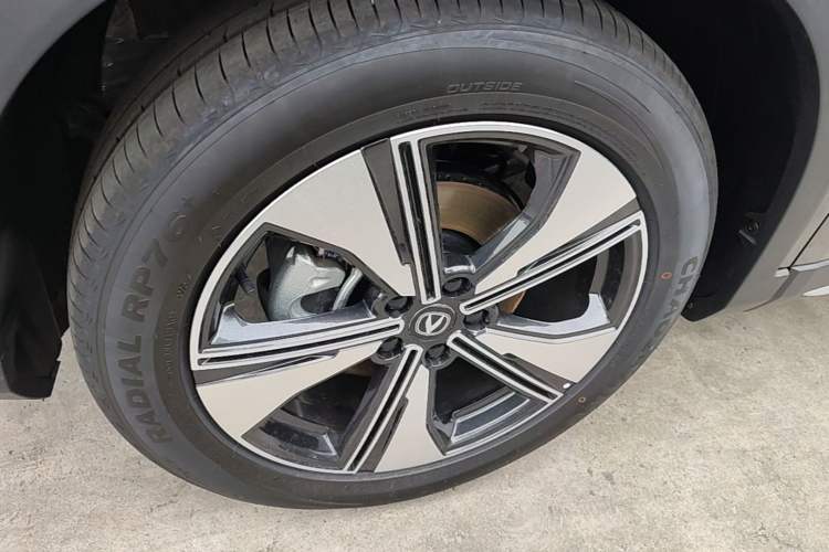 Used CHANGAN CS75 2026 Model PRO 1.5T DCT Fun 5-Seater Left Front Wheel Hub
