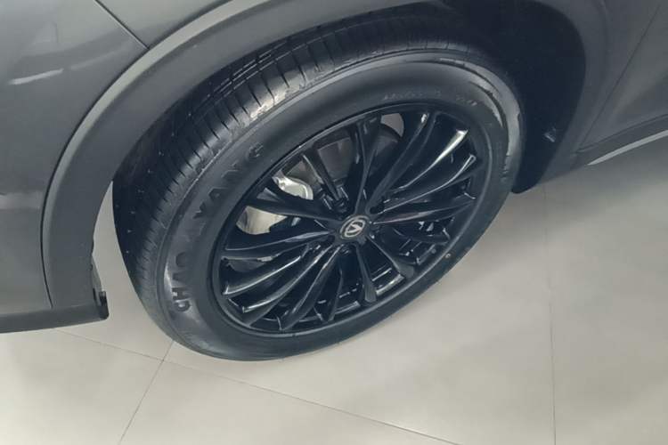 Used CHANGAN CS75 2026 Model PRO 1.5T DCT Prestige 7-Seater Left Front Wheel Hub