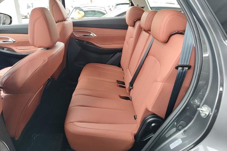 Used CHANGAN CS75 2026 Model PRO 1.5T DCT Prestige 7-Seater Left Rear Seat