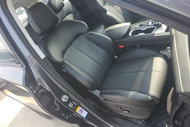 Used CHANGAN CS75 2026 Model PRO 1.5T DCT Prestige 7-Seater Right Front Seat