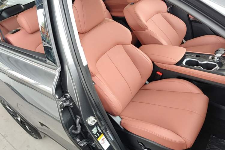 Used CHANGAN CS75 2026 Model PRO 1.5T DCT Prestige 7-Seater Right Front Seat