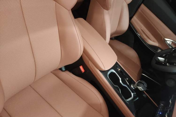 Used CHANGAN CS75 2026 Model PRO 1.5T DCT Prestige 7-Seater Right Front Seat