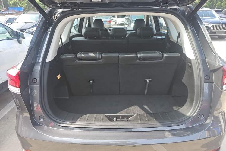 Used CHANGAN CS75 2026 Model PRO 1.5T DCT Prestige 7-Seater Trunk