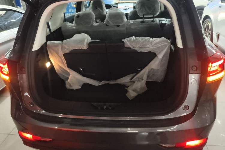 Used CHANGAN CS75 2026 Model PRO 1.5T DCT Prestige 7-Seater Trunk