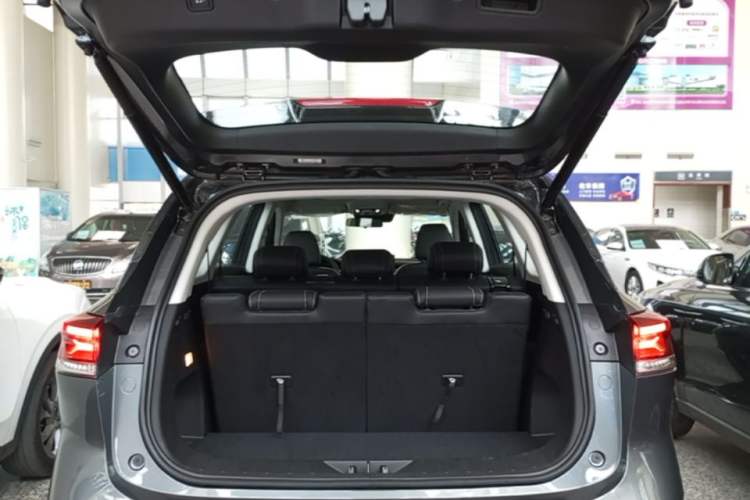 Used CHANGAN CS75 2026 Model PRO 1.5T DCT Prestige 7-Seater Trunk
