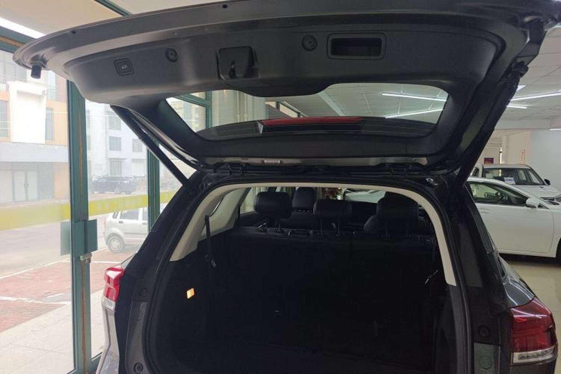 Used CHANGAN CS75 2026 Model PRO 1.5T DCT Prestige 7-Seater Trunk