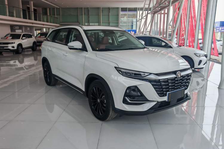 Used CHANGAN CS75 2026 Model PRO 1.5T DCT Prestige 7-Seater Exterior 3