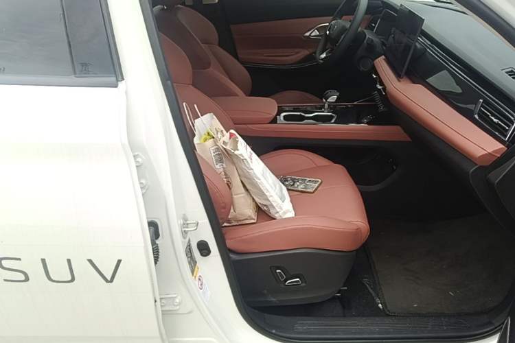 Used CHANGAN CS75 2026 Model PRO 1.5T DCT Prestige 7-Seater Right Front Seat