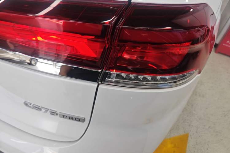 Used CHANGAN CS75 2026 Model PRO 1.5T DCT Prestige 7-Seater Right Rear Taillight