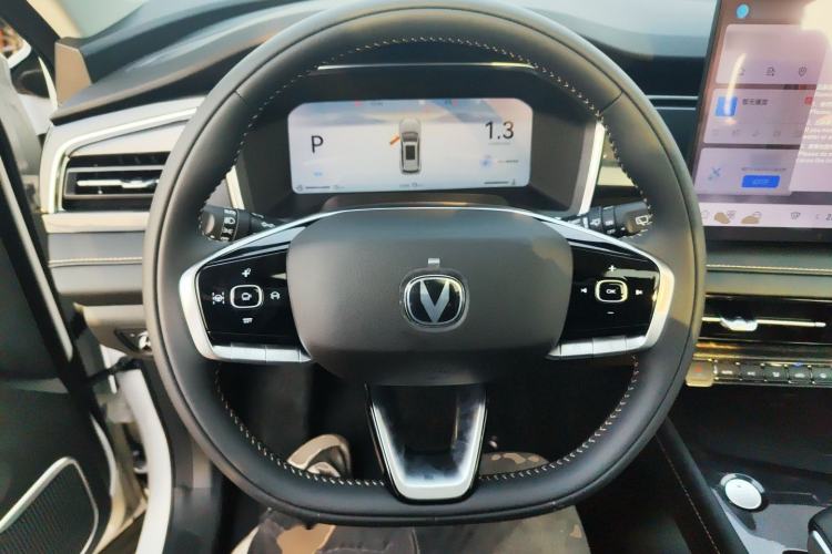 Used CHANGAN CS75 2026 Model PRO 1.5T DCT Prestige 7-Seater Steering Wheel