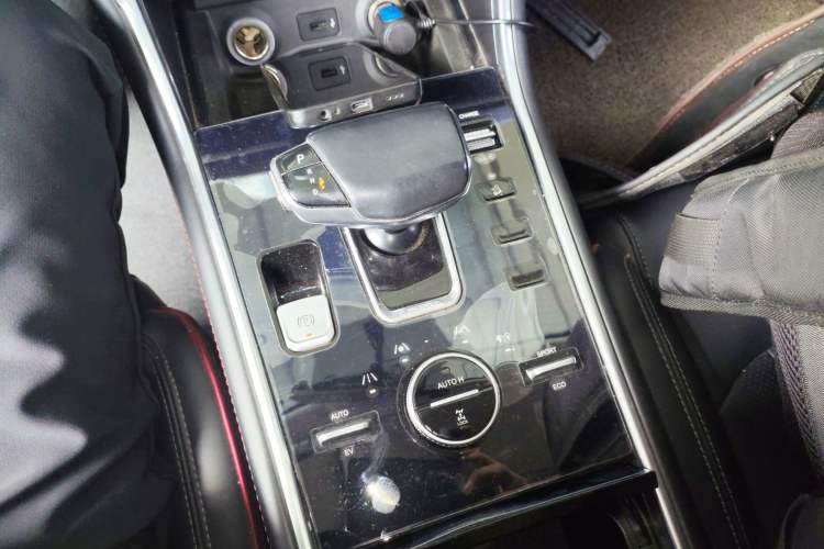 Used CHANGAN CS75 New Energy 2018 1.5T PHEV Progressive Trim Gear Lever