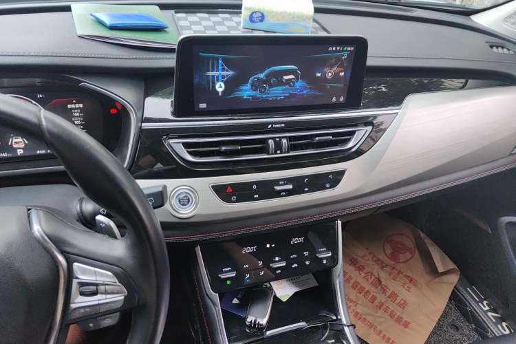 Used CHANGAN CS75 New Energy 2018 1.5T PHEV Progressive Trim Audio And AC Panel