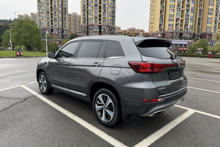 Used CHANGAN CS75 New Energy 2018 1.5T PHEV Navigation Model Exterior 4
