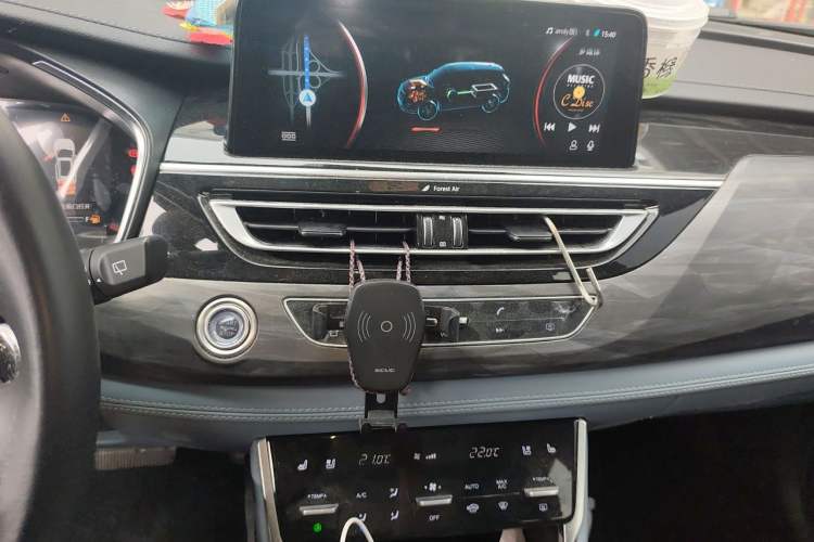 Used CHANGAN CS75 New Energy 2018 1.5T PHEV Navigation Model Audio And AC Panel