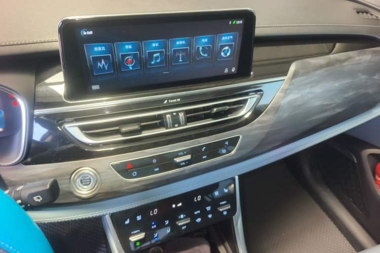 Used CHANGAN CS75 New Energy 2018 1.5T PHEV Navigation Model Audio And AC Panel