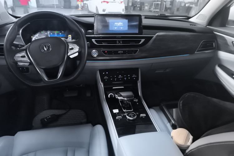 Used CHANGAN CS75 New Energy 2018 1.5T PHEV Elite Model Center Console