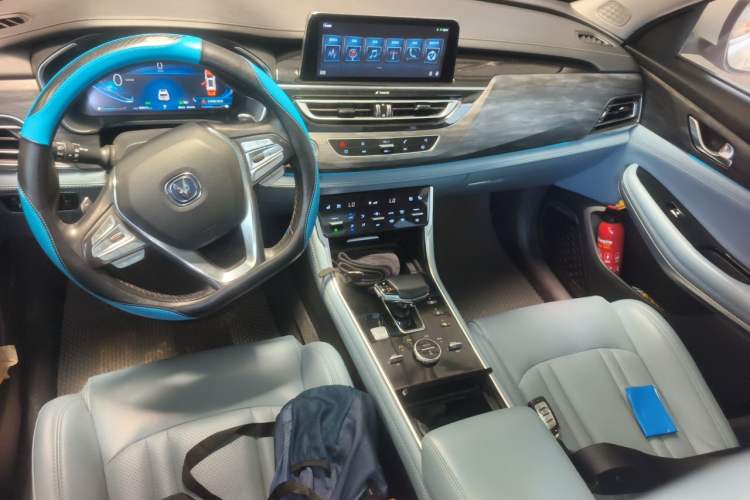 Used CHANGAN CS75 New Energy 2018 1.5T PHEV Navigation Model Center Console