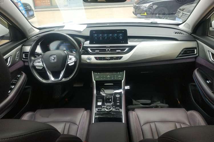 Used CHANGAN CS75 New Energy 2018 1.5T PHEV Navigation Model Center Console