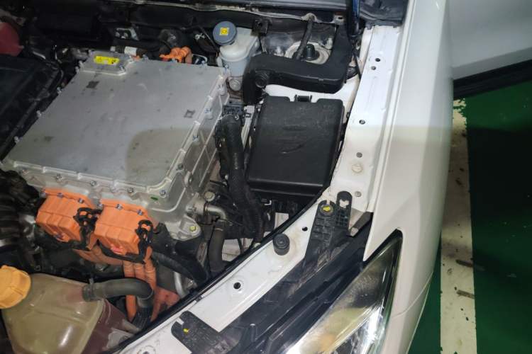 Used CHANGAN CS75 New Energy 2018 1.5T PHEV Navigation Model Engine Bay Left
