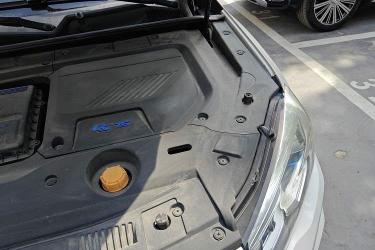 Used CHANGAN CS75 New Energy 2018 1.5T PHEV Navigation Model Engine Bay Left
