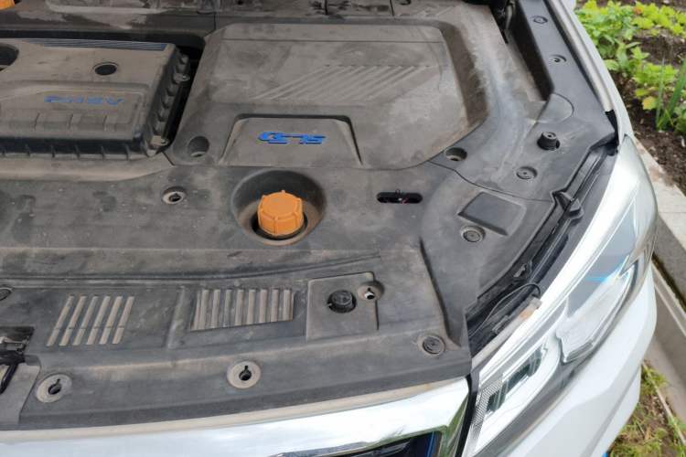 Used CHANGAN CS75 New Energy 2018 1.5T PHEV Navigation Model Engine Bay Left