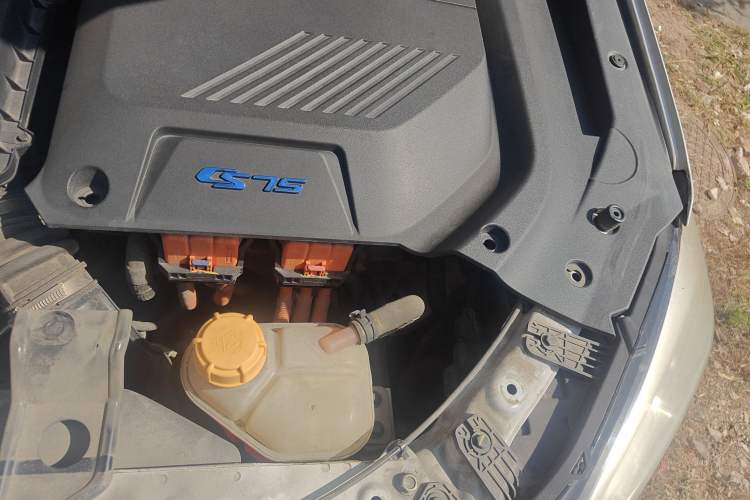 Used CHANGAN CS75 New Energy 2018 1.5T PHEV Navigation Model Engine Bay Left