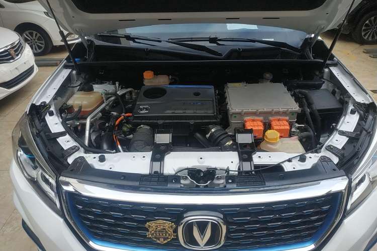 Used CHANGAN CS75 New Energy 2018 1.5T PHEV Navigation Model Engine Bay