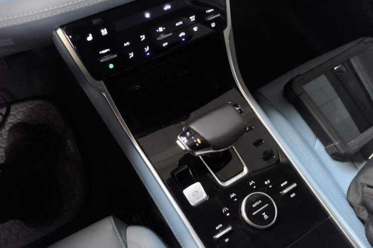 Used CHANGAN CS75 New Energy 2018 1.5T PHEV Elite Model Gear Lever