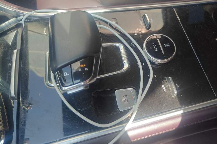 Used CHANGAN CS75 New Energy 2018 1.5T PHEV Navigation Model Gear Lever