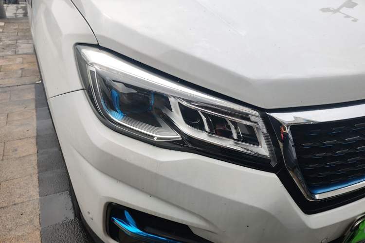 Used CHANGAN CS75 New Energy 2018 1.5T PHEV Navigation Model Right Front Headlight