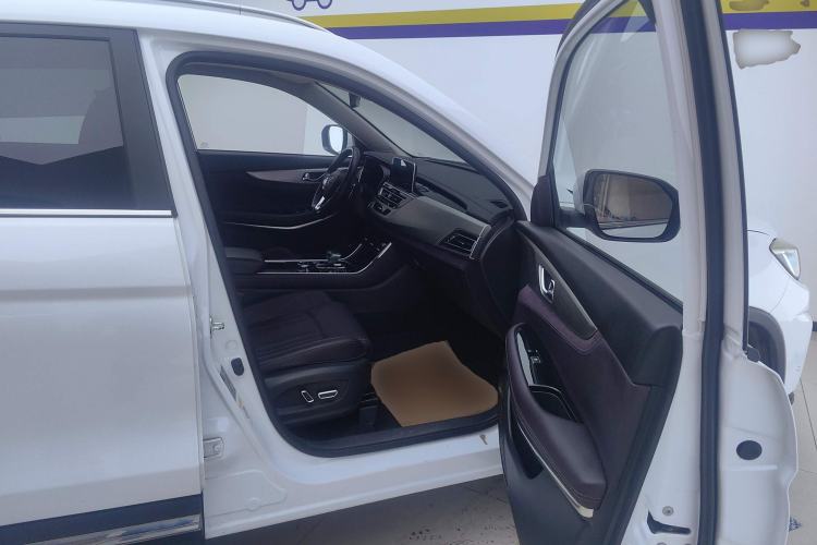 Used CHANGAN CS75 New Energy 2018 1.5T PHEV Navigation Model Right Front Seat