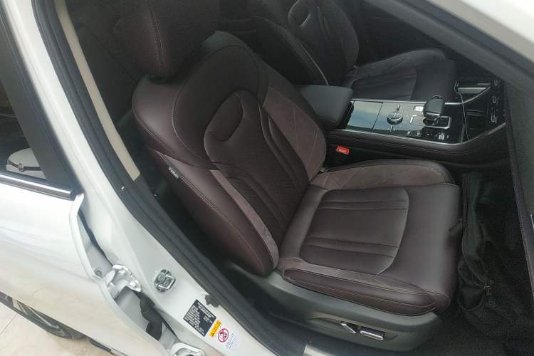 Used CHANGAN CS75 New Energy 2018 1.5T PHEV Navigation Model Right Front Seat