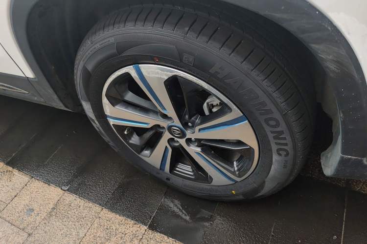 Used CHANGAN CS75 New Energy 2018 1.5T PHEV Navigation Model Right Front Wheel Hub