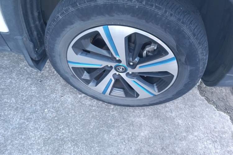 Used CHANGAN CS75 New Energy 2018 1.5T PHEV Elite Model Right Front Wheel Hub