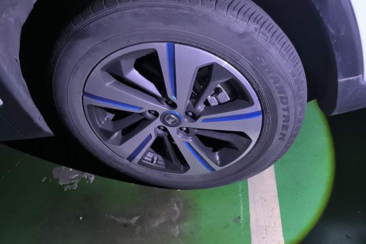 Used CHANGAN CS75 New Energy 2018 1.5T PHEV Progressive Trim Right Front Wheel Hub