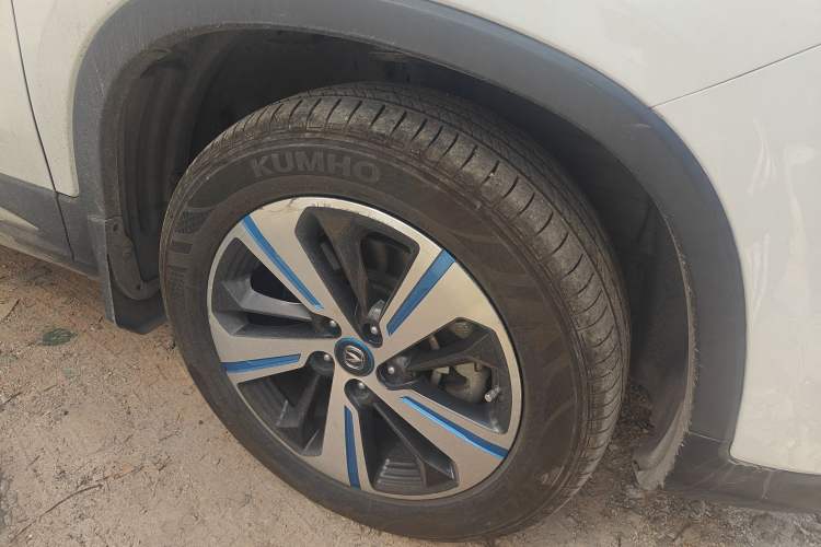 Used CHANGAN CS75 New Energy 2018 1.5T PHEV Navigation Model Right Front Wheel Hub