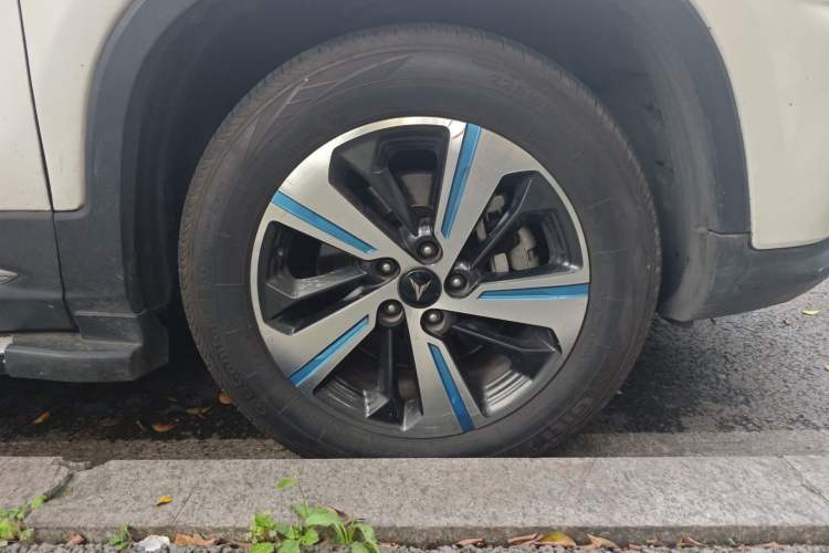 Used CHANGAN CS75 New Energy 2018 1.5T PHEV Elite Model Right Front Wheel Hub