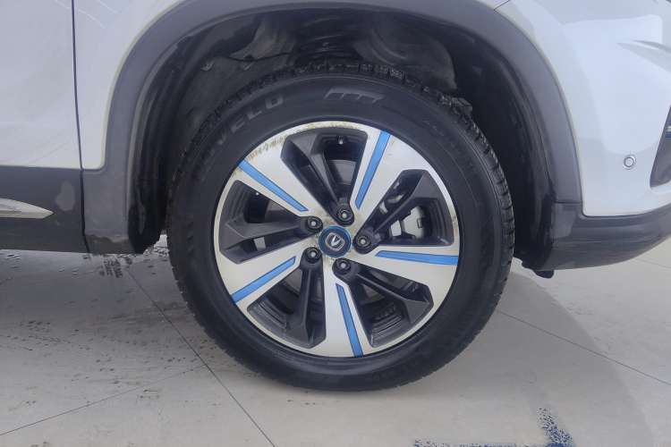 Used CHANGAN CS75 New Energy 2018 1.5T PHEV Navigation Model Right Rear Wheel Hub