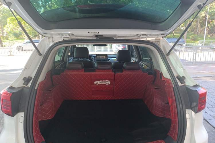 Used CHANGAN CS75 New Energy 2018 1.5T PHEV Elite Model Trunk