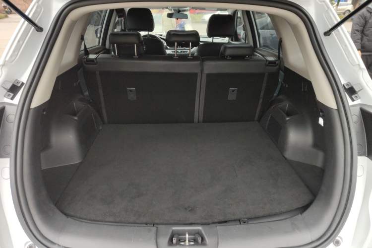Used CHANGAN CS75 New Energy 2018 1.5T PHEV Elite Model Trunk