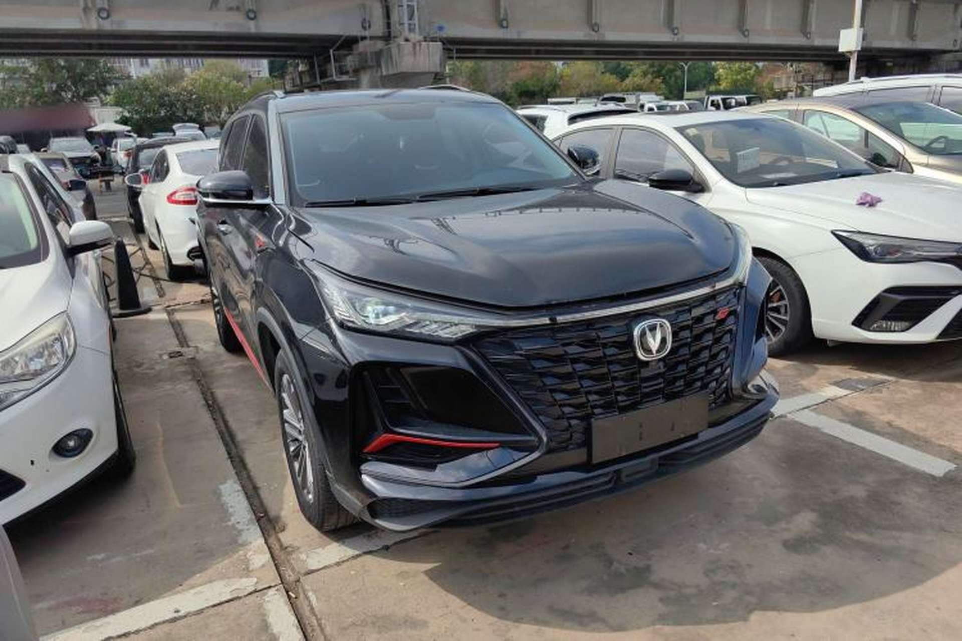 Used CHANGAN CS75 PLUS 2022 1.5T Automatic Luxury Model Front Right 45 Deg