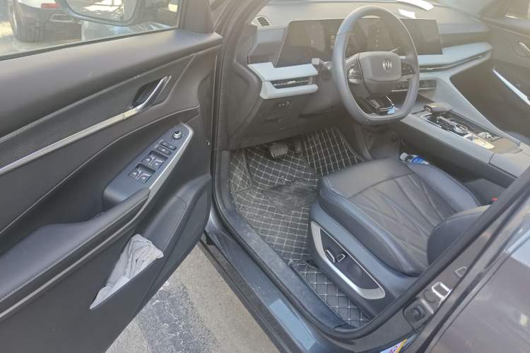 Used CHANGAN CS75 PLUS 2024 3rd Generation Champion Edition 1.5T Intelligent Drive Dynamic Model Driver Seat