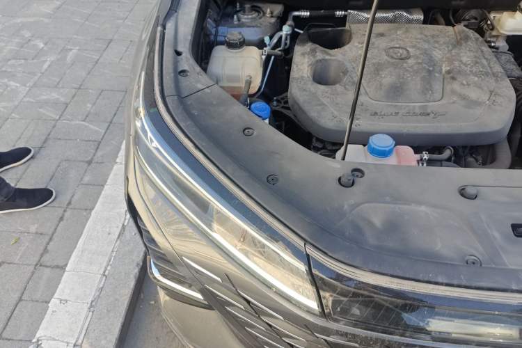 Used CHANGAN CS75 PLUS 2024 3rd Generation Champion Edition 1.5T Intelligent Drive Dynamic Model Engine Bay Right
