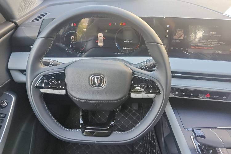 Used CHANGAN CS75 PLUS 2024 3rd Generation Champion Edition 1.5T Intelligent Drive Dynamic Model Steering Wheel